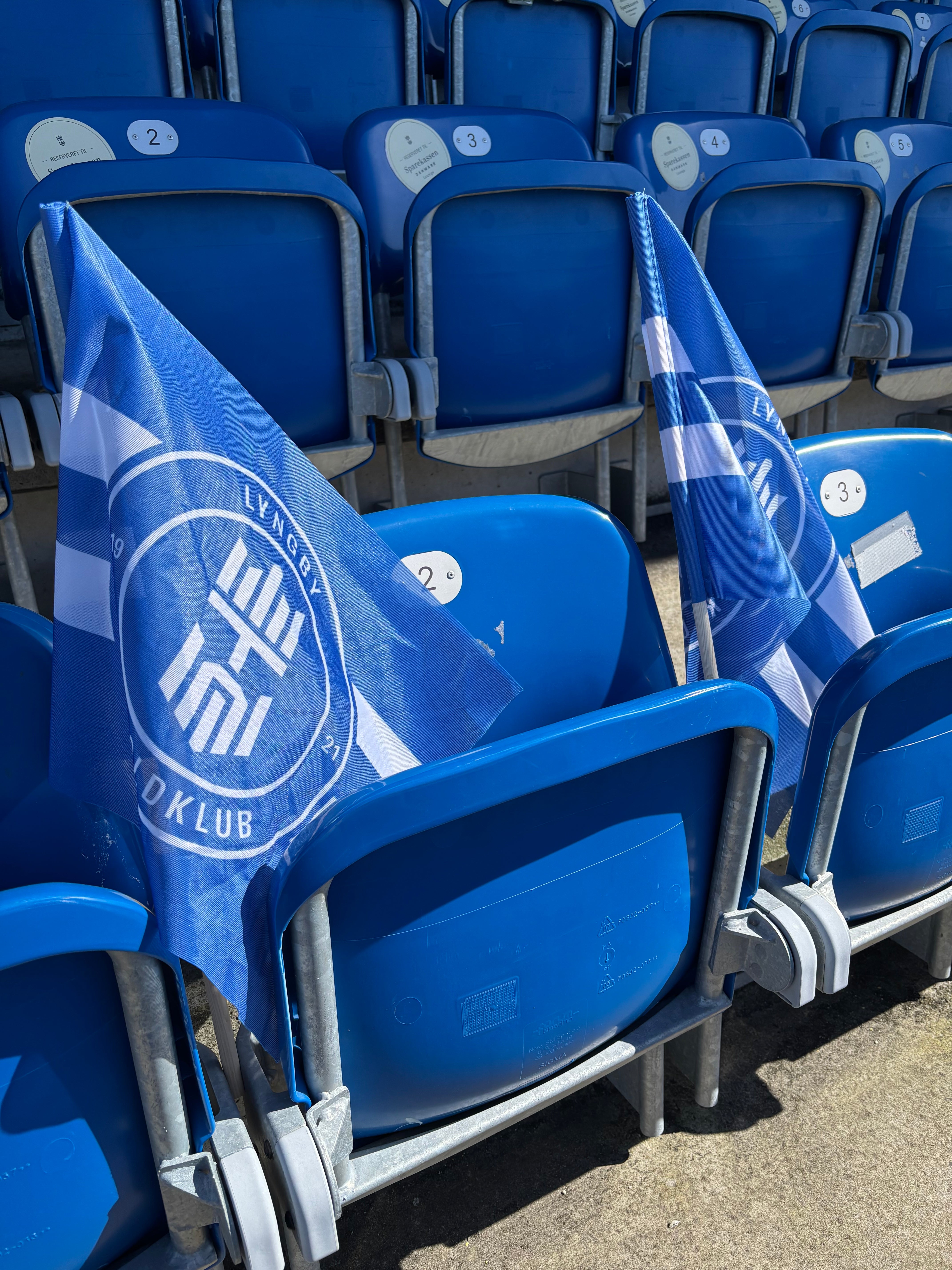 Når Lyngby står sammen flag
