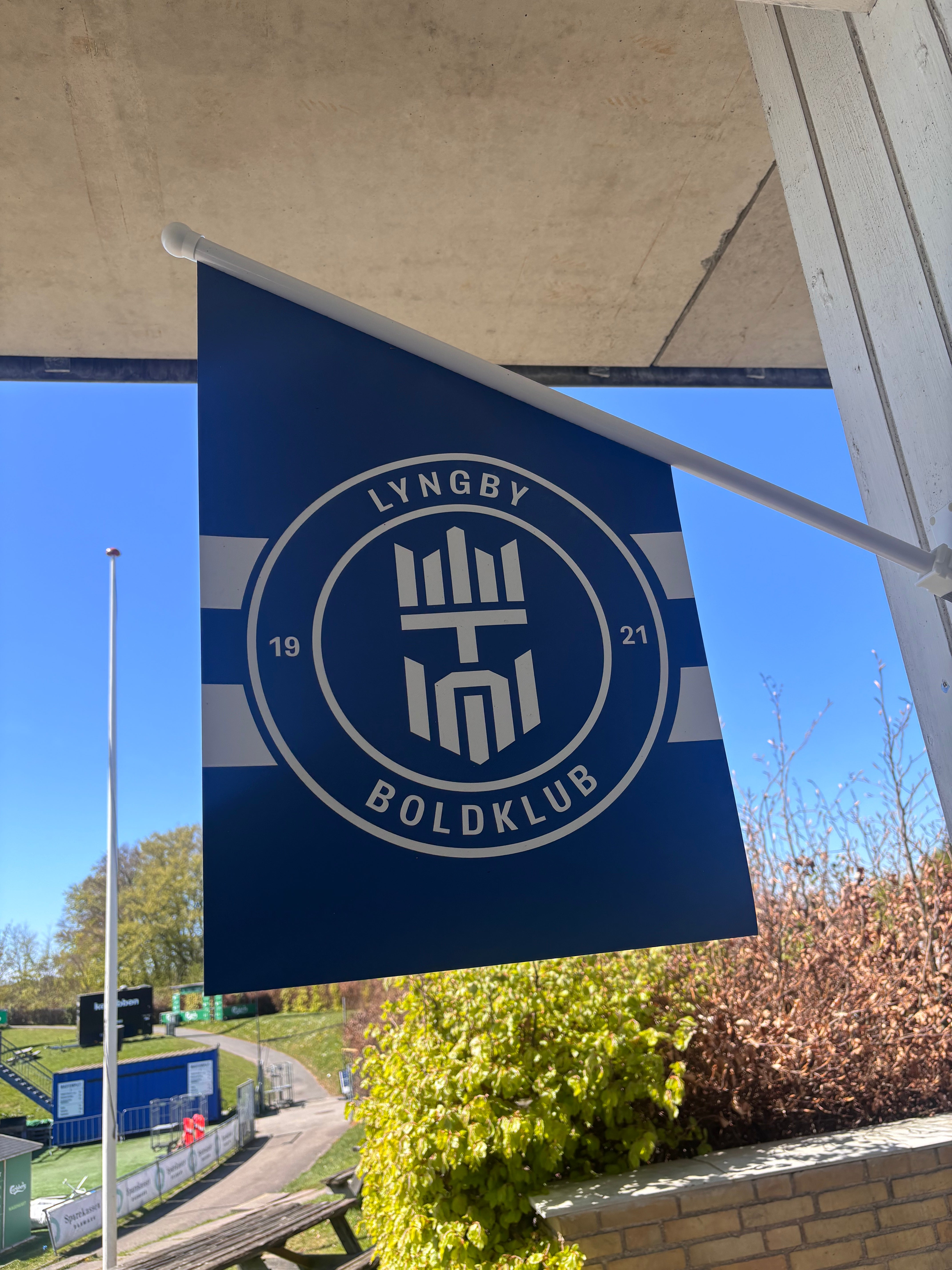 Kiosk flag