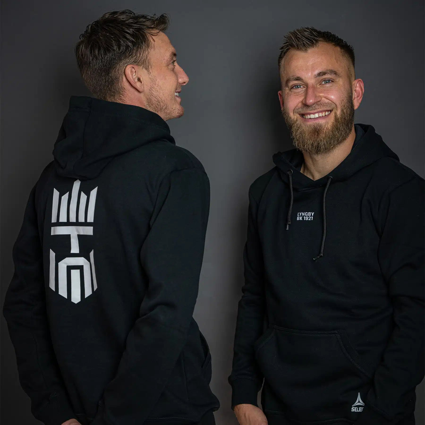 Select rejse hoodie – sort