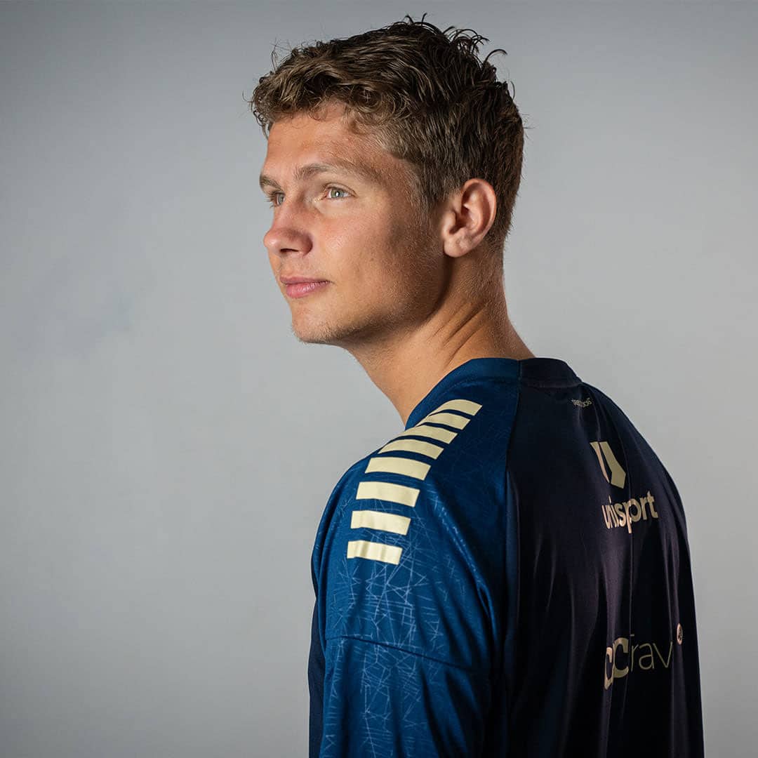 Select elite T-shirt